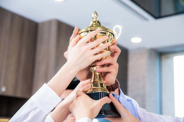 績效與薪酬掛鉤：激發(fā)員工動(dòng)力，實(shí)現(xiàn)企業(yè)目標(biāo)