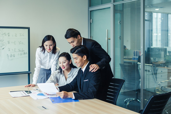 績(jī)效管理：應(yīng)對(duì)變革挑戰(zhàn)，推動(dòng)組織變革成功