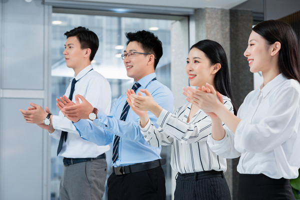 目標設(shè)定與追蹤：明確目標，確保績效達成