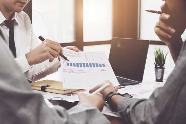 強(qiáng)化風(fēng)險管理，確保經(jīng)營計劃穩(wěn)健實施，保障企業(yè)安全