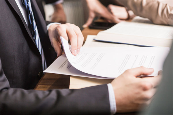 構(gòu)建有效的集團(tuán)管控體系：關(guān)鍵要素、方法與步驟