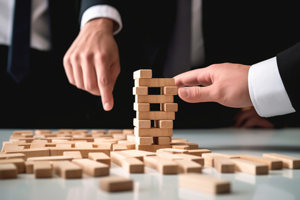 如何優(yōu)化供應(yīng)鏈以應(yīng)對(duì)突發(fā)市場(chǎng)需求波動(dòng)？