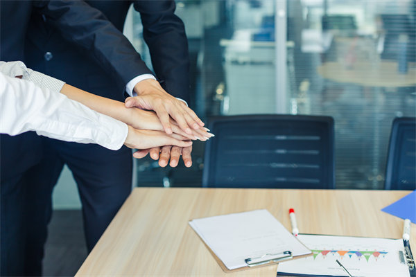 領(lǐng)導(dǎo)力培養(yǎng)體系如何構(gòu)建，為組織未來儲備關(guān)鍵人才？