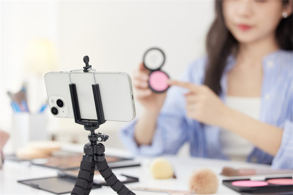 社交媒體營銷中，情感共鳴如何轉(zhuǎn)化為銷售力？