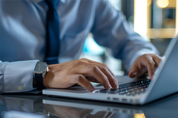 如何通過(guò)績(jī)效激勵(lì)機(jī)制激發(fā)團(tuán)隊(duì)的創(chuàng)新與活力？