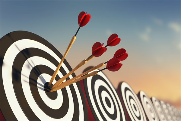 制定年度預(yù)算時(shí)，如何兼顧創(chuàng)新投入與成本控制？