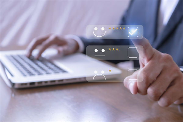 博士情侶瞞著領(lǐng)導(dǎo)下班擺攤月入3萬3，企業(yè)薪酬管理的啟發(fā)