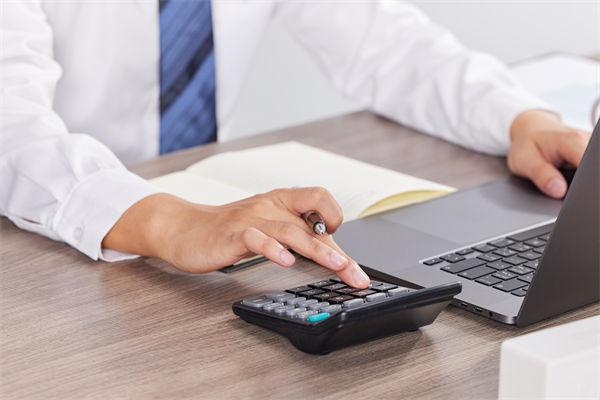 企業(yè)預(yù)算管理，如何精準(zhǔn)預(yù)測(cè)并有效應(yīng)對(duì)市場(chǎng)變化？