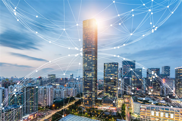 在全球化競(jìng)爭(zhēng)中，企業(yè)如何制定有效的戰(zhàn)略管理策略？