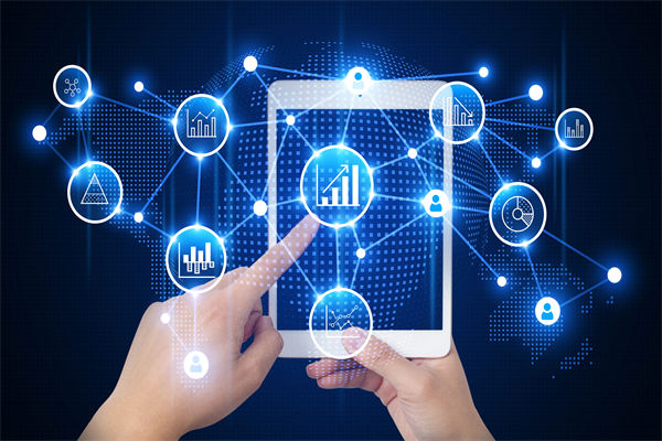 預算編制過程中，如何平衡長期規(guī)劃與短期需求？