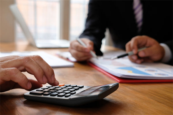 風(fēng)險(xiǎn)評(píng)估與應(yīng)對(duì)：組織規(guī)劃中如何預(yù)見(jiàn)并減輕潛在問(wèn)題？