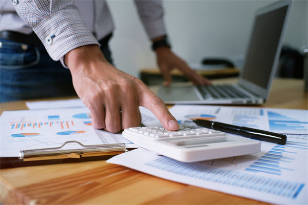 薪酬與績(jī)效如何掛鉤，專業(yè)咨詢?nèi)绾沃珳?zhǔn)設(shè)計(jì)？