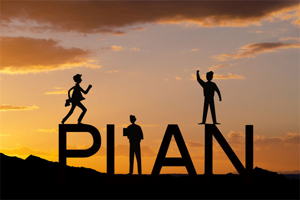 如何構(gòu)建跨部門協(xié)作機(jī)制，確保戰(zhàn)略規(guī)劃的順利實(shí)施？