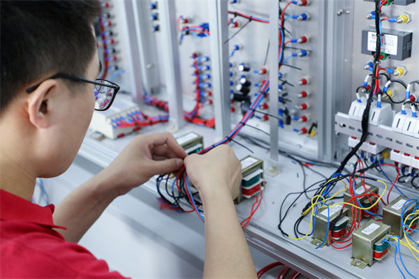 哪些行業(yè)人才火爆就業(yè)市場(chǎng)？人力資源管理有何啟發(fā)？