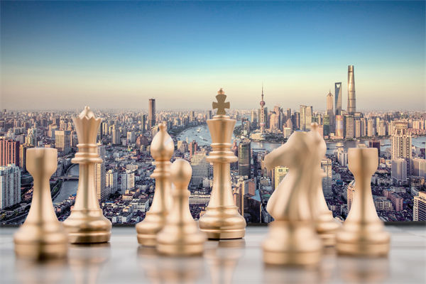 行業(yè)變革洶涌，戰(zhàn)略咨詢?cè)鯓訋推髽I(yè)提前布局贏得未來(lái)？