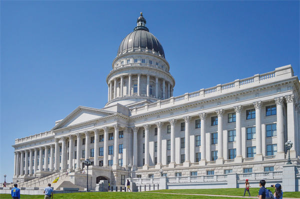 特朗普：不會暫停關(guān)稅政策，對民企供應(yīng)鏈的影響有？