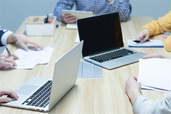 團(tuán)隊(duì)績(jī)效長(zhǎng)期低迷，從績(jī)效管理角度怎樣實(shí)現(xiàn)強(qiáng)勢(shì)扭轉(zhuǎn)？