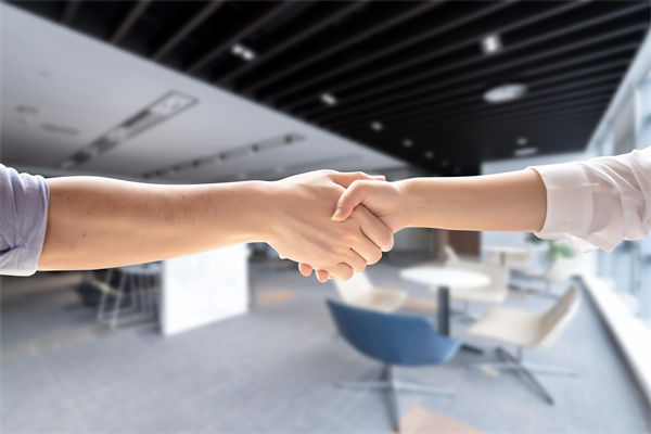 企業(yè)文化理念懸浮空中，如何讓價值觀真正落地生根？