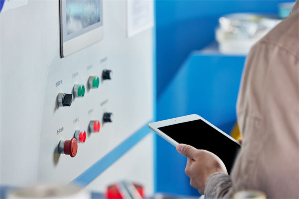 員工抵觸流程變革，數(shù)字化管理轉型如何真正落地？