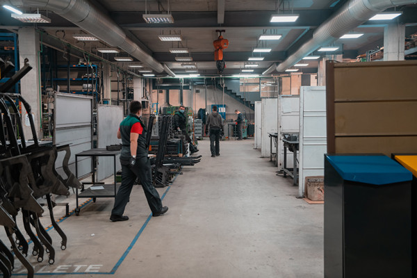 汽配行業(yè)人力資源管理咨詢服務(wù)機(jī)構(gòu)，車間技工流失率怎么降？